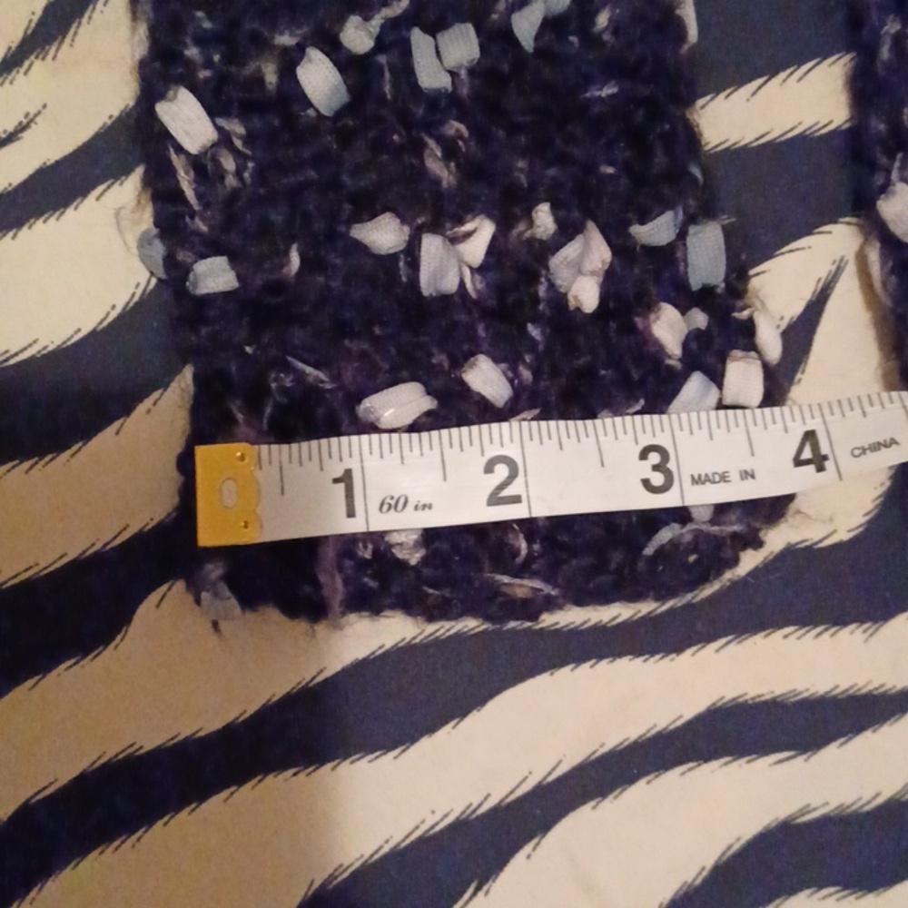 + Black Patterned Scarf - Picture 5 of 6